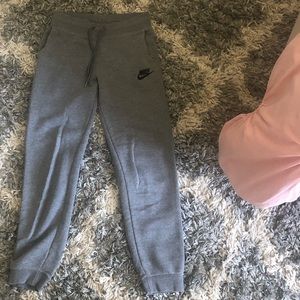 Gray nike sweatpants